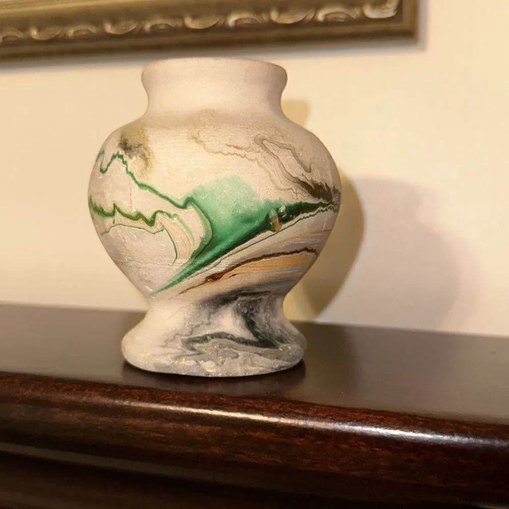 Vintage NEMADJ POTTERY Handmade Stoneware Mini Vase - Picture 4 of 6